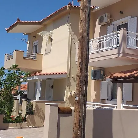 Вилла Toulas House *